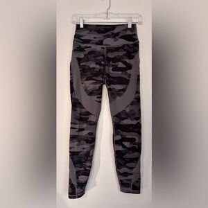 Violate The Dress Code Camo Print Leggings - Gray